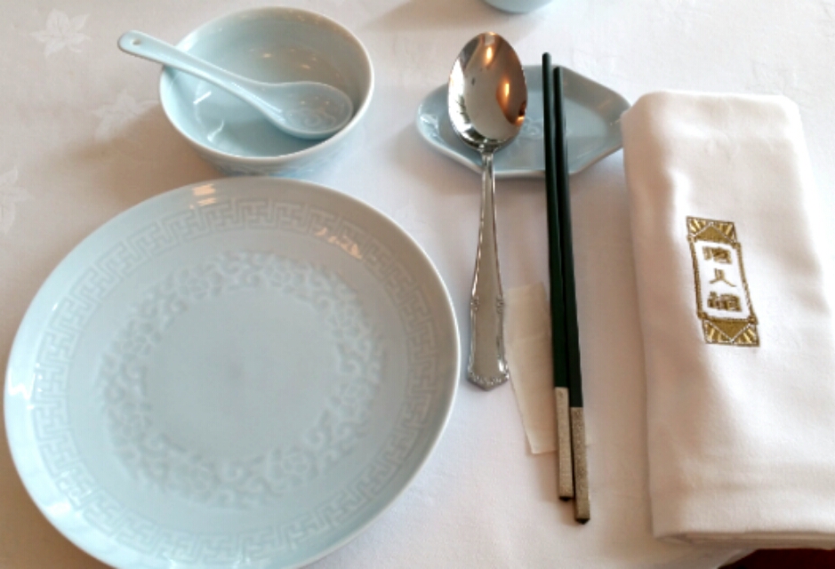 中華料理のテーブルセット